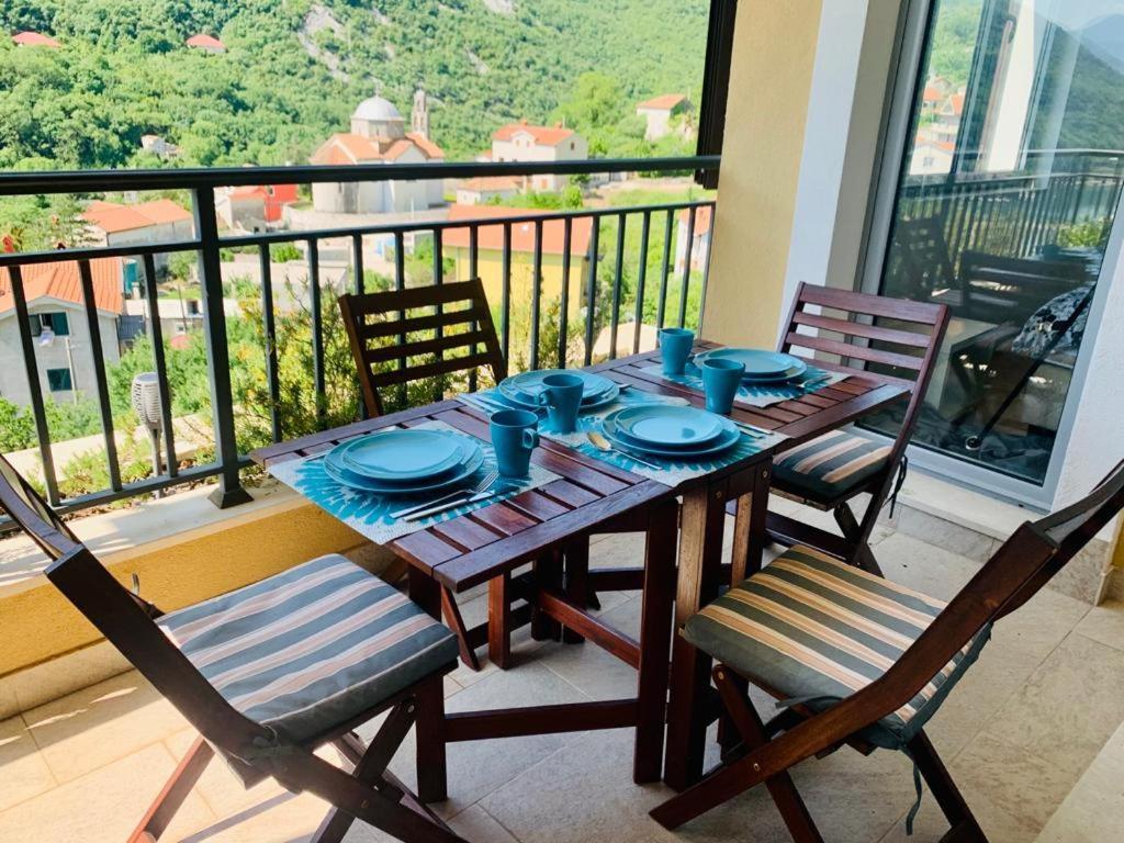 Lavender Bay Apartment F8 Donji Morinj Ngoại thất bức ảnh
